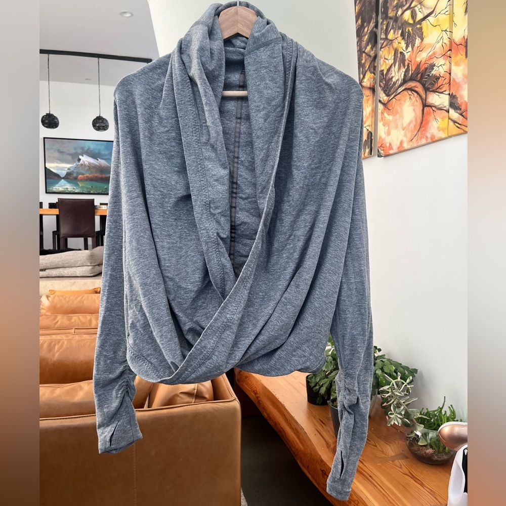 Ivivva by Lululemon Four Count Shrug Long Sleeve - Picture 7 of 9